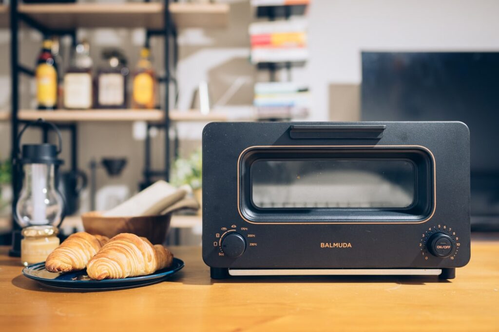 【大得価特価】バルミューダ　ザ　トースター　K05A-BK 調理機器